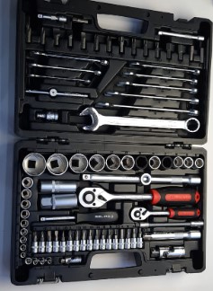 74582 Selrpo 82 Pcs 1/2" & 1/4" Socket Set